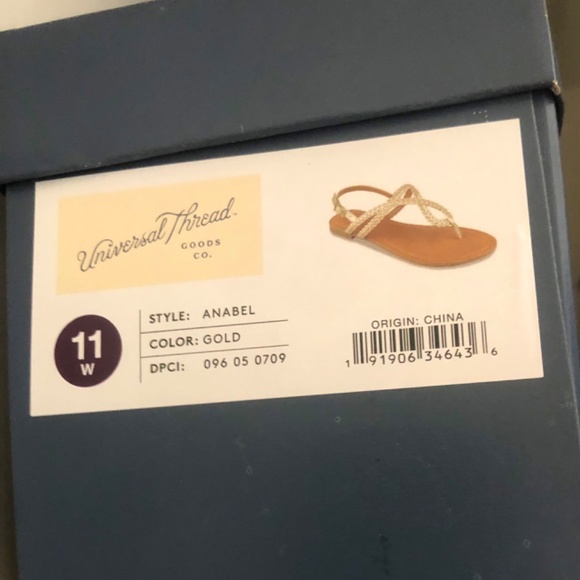 Universal Thread Anabel Gold Sandals NWB - Picture 2 of 2